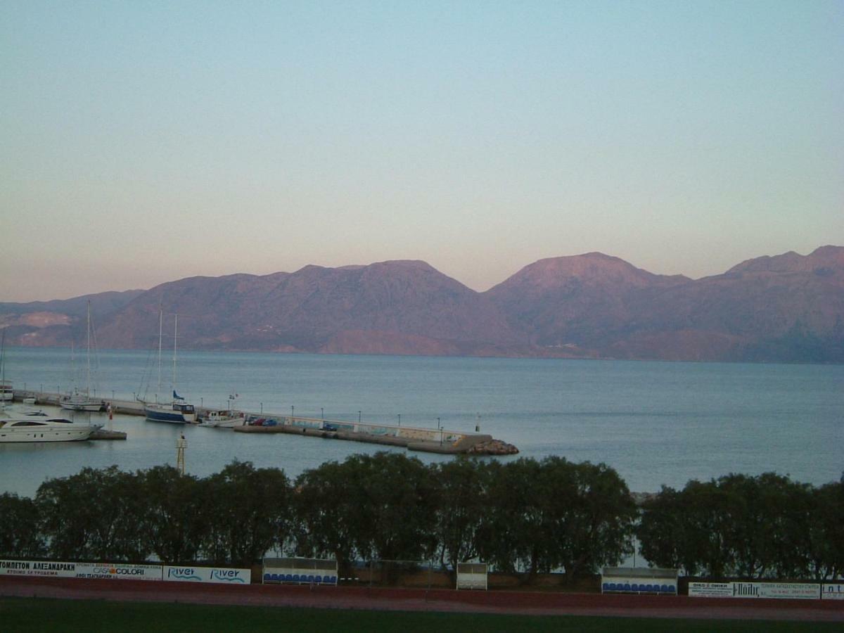 Stunning Seaview Town Apartment Agios Nikolaos  Luaran gambar