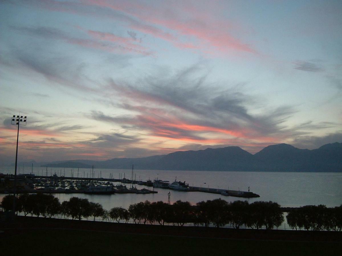 Stunning Seaview Town Apartment Agios Nikolaos  Luaran gambar